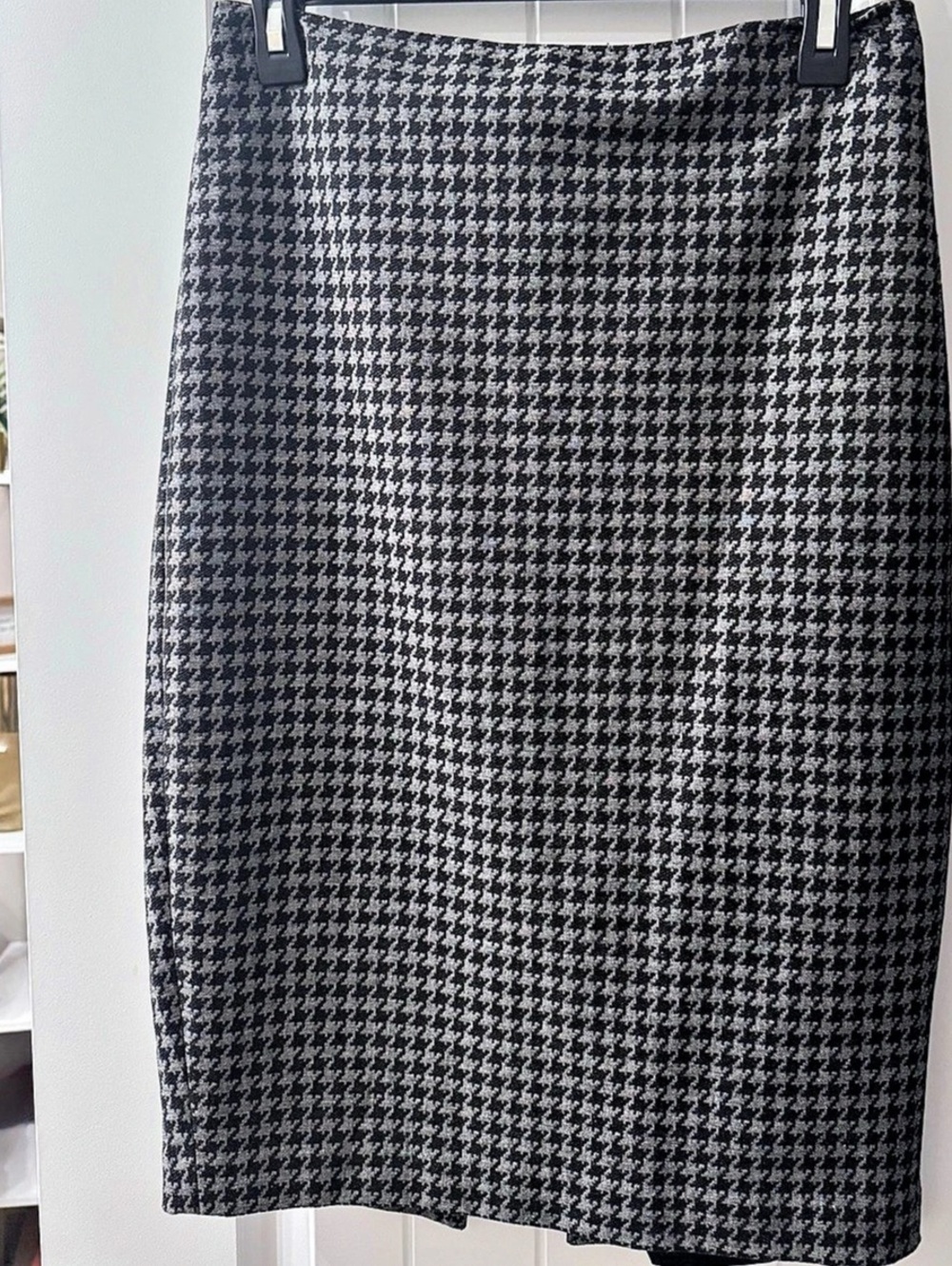 Express Midi Skirt - Black & Gray (Size 6)